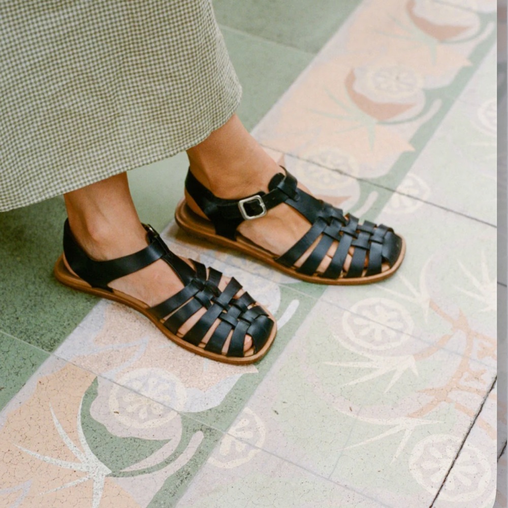 LoQ Rio Fisherman Sandal in Black size 36